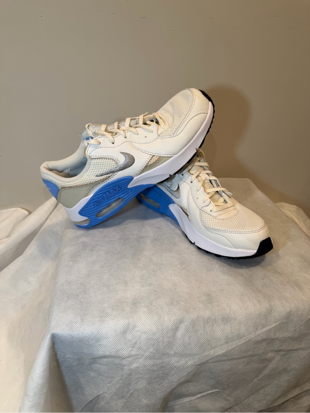 Nike Women's White and Light Blue Air Max Sneakers
